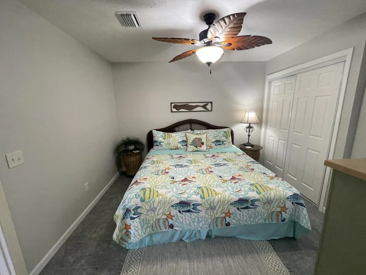 Semesterbostad Venture Out 611 Seabreeze Dr Comes With Golf Cart Panama City Beach